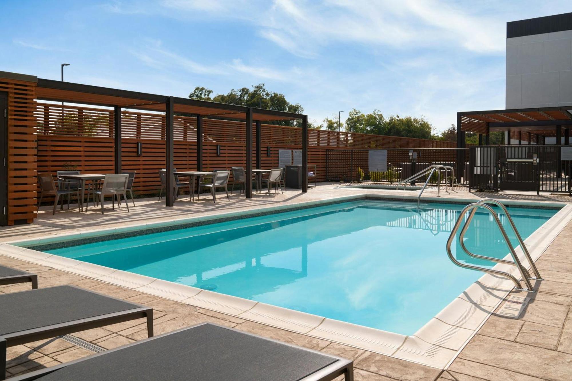 Courtyard By Marriott Fresno Clovis Hotel Kültér fotó